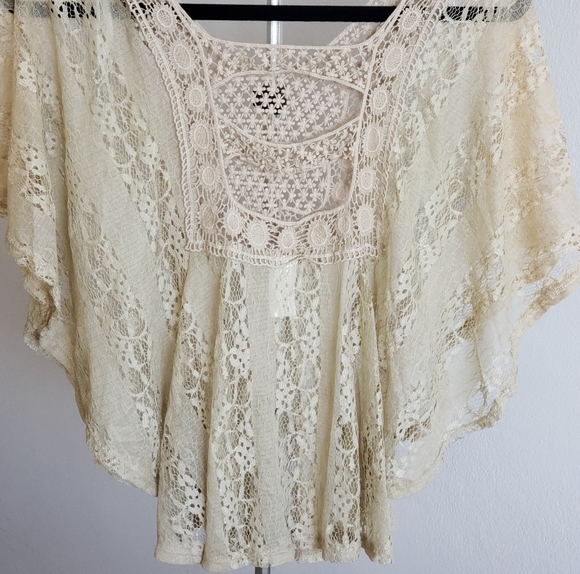 Lace blouse - Picture 4 of 8